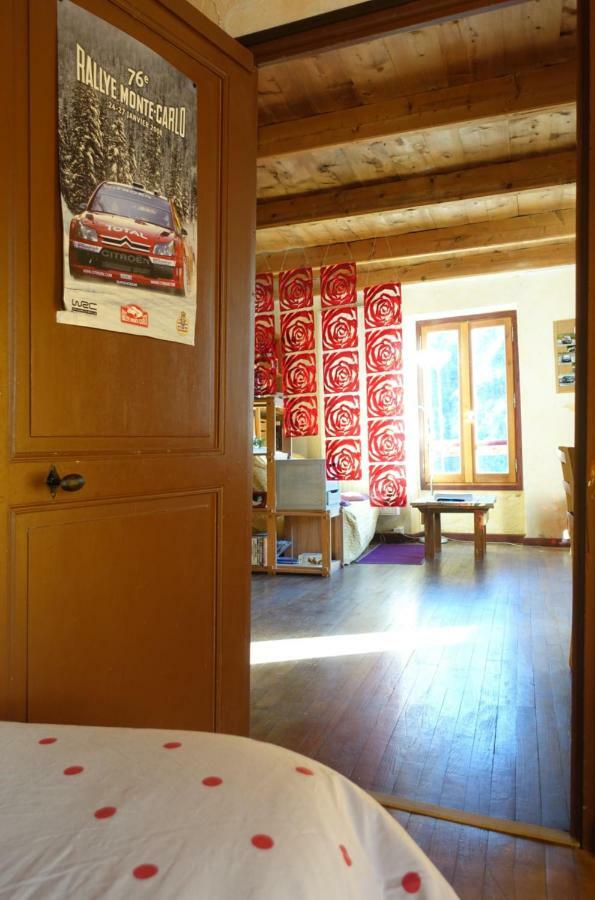 Au Bout De La Route Bed & Breakfast Prads-Haute-Bleone Exterior photo